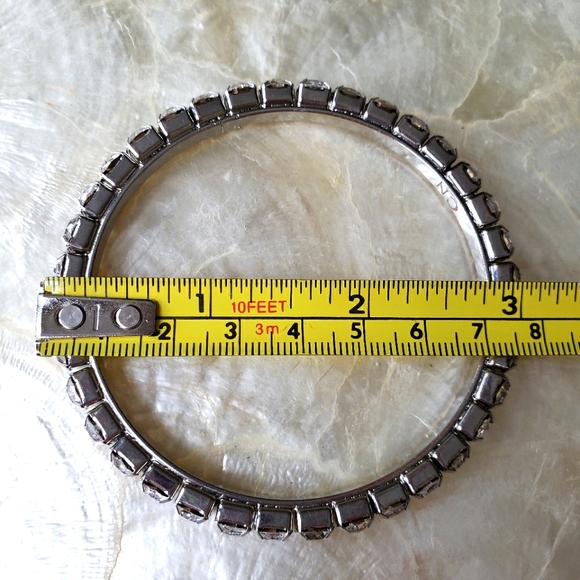 Vintage Graziano CN clear rhinestone bangle bracelet. - Picture 2 of 5
